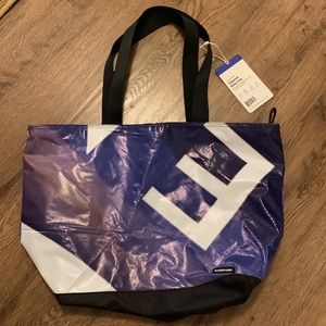 NWT Rareform zippered Blake tote w/E design
